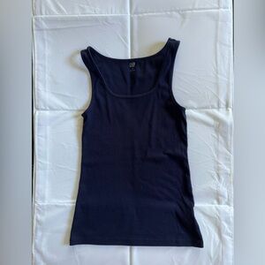 🌸 3 for $12 GAP Women's Navy Tank Top